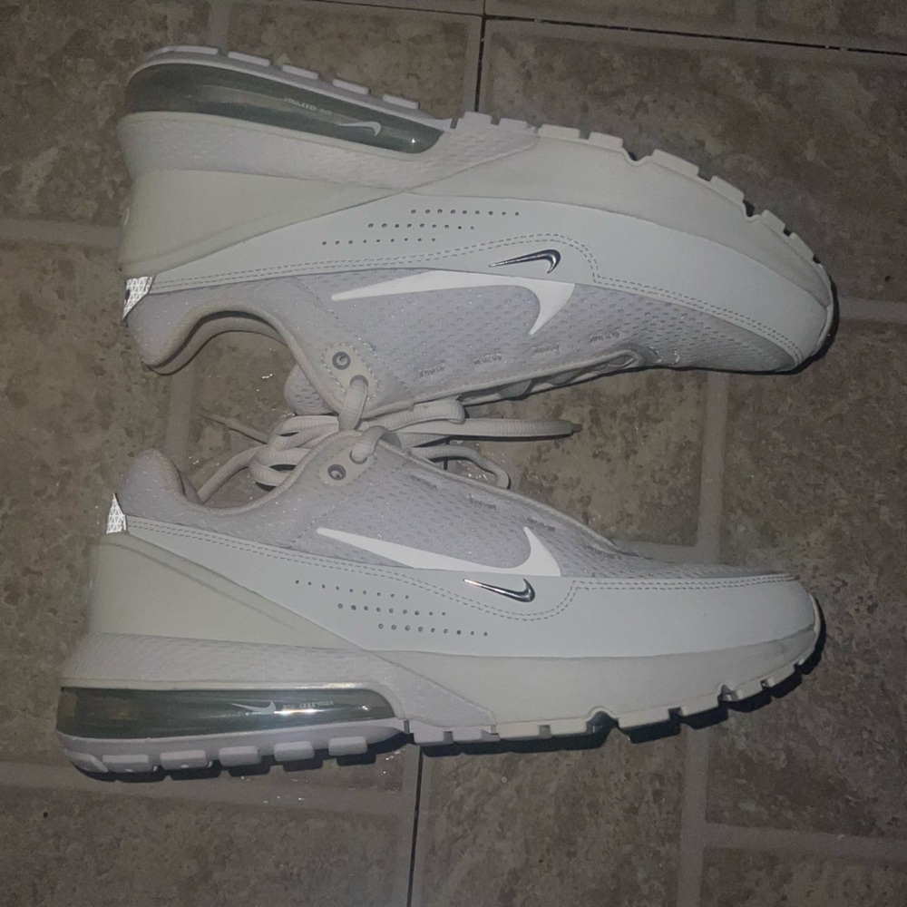 Nike Air Max Pulse